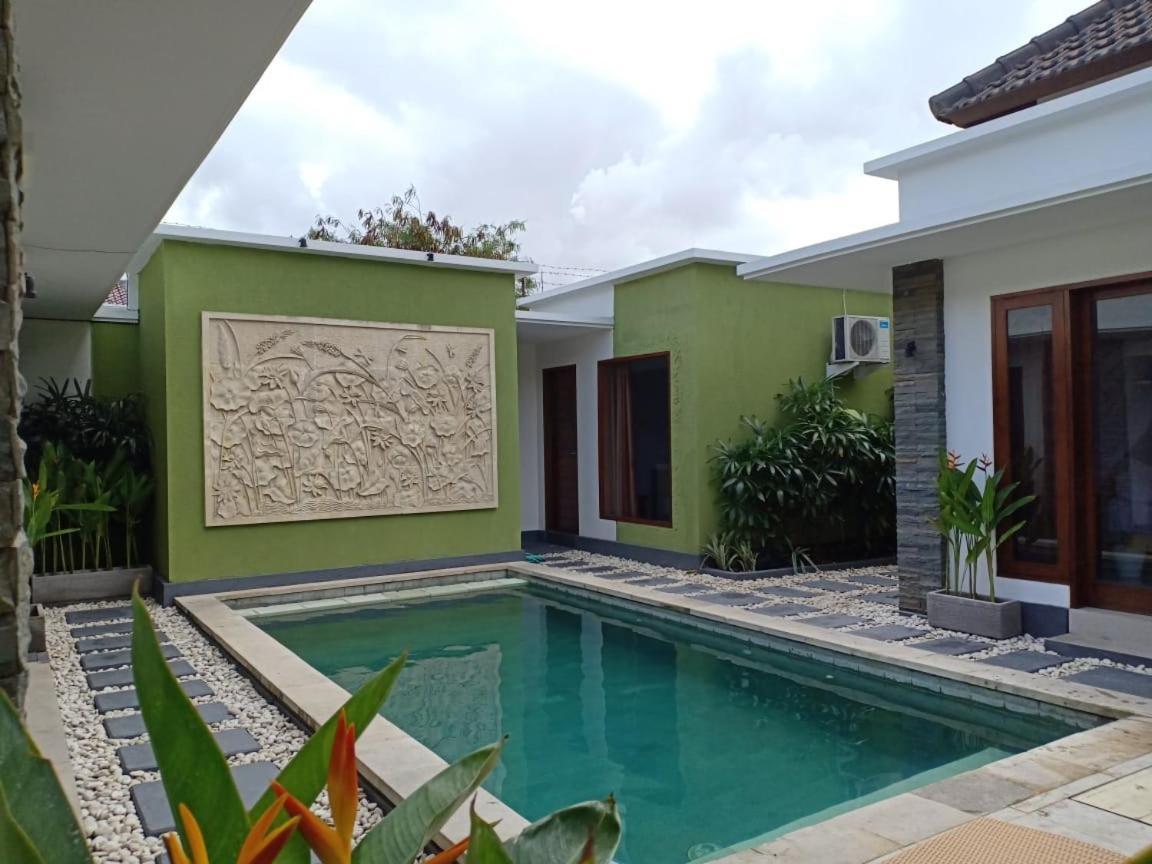 Villa Penyu Легиан Екстериор снимка